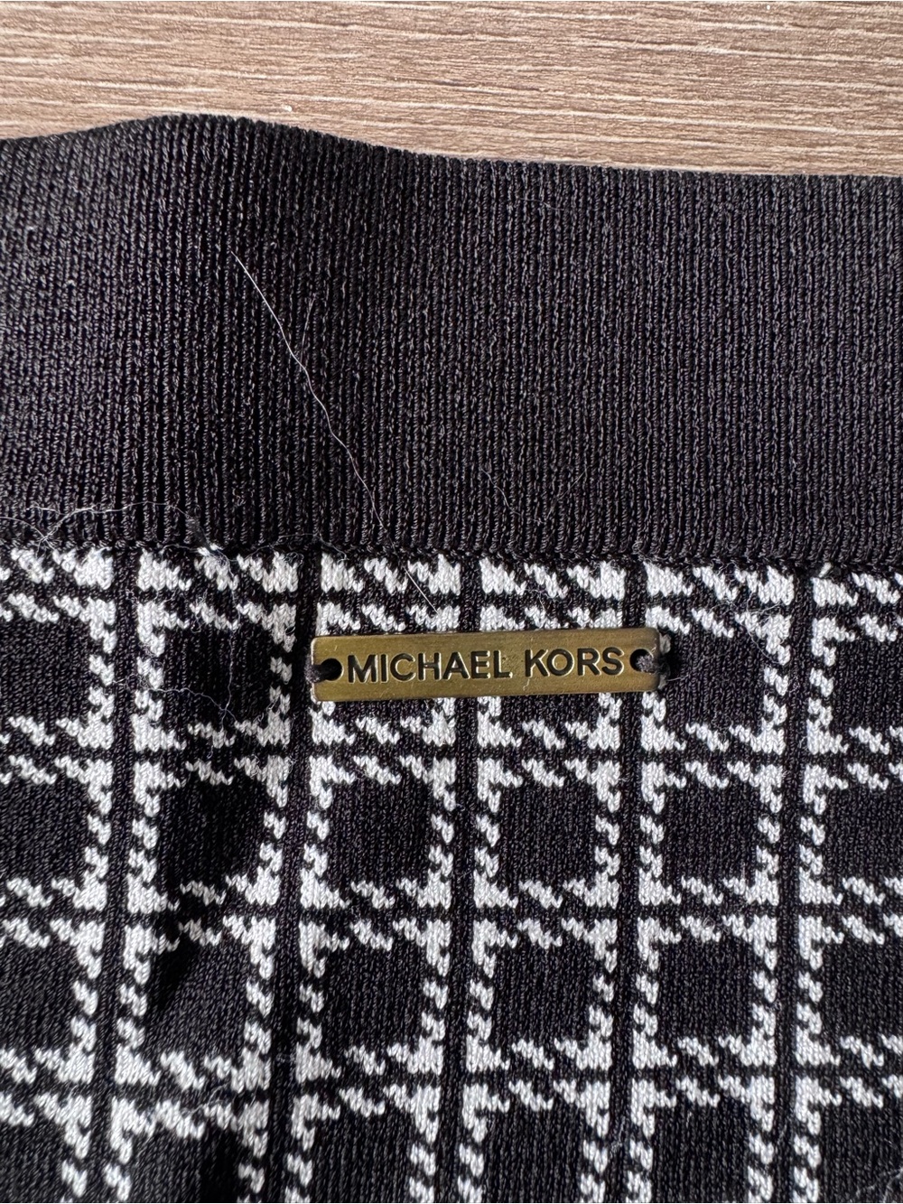 Michael Kors Black and White Grid Knit Pencil Skirt - Picture 3 of 5